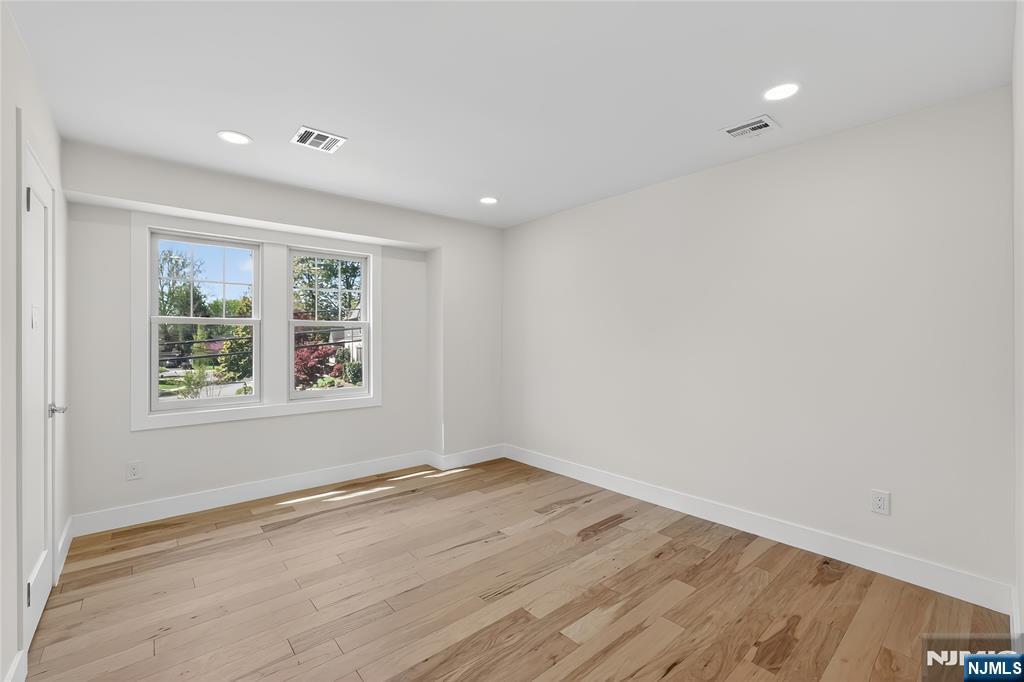 909 Ridgewood Road Millburn, NJ 07041 - Photo 16 of 29