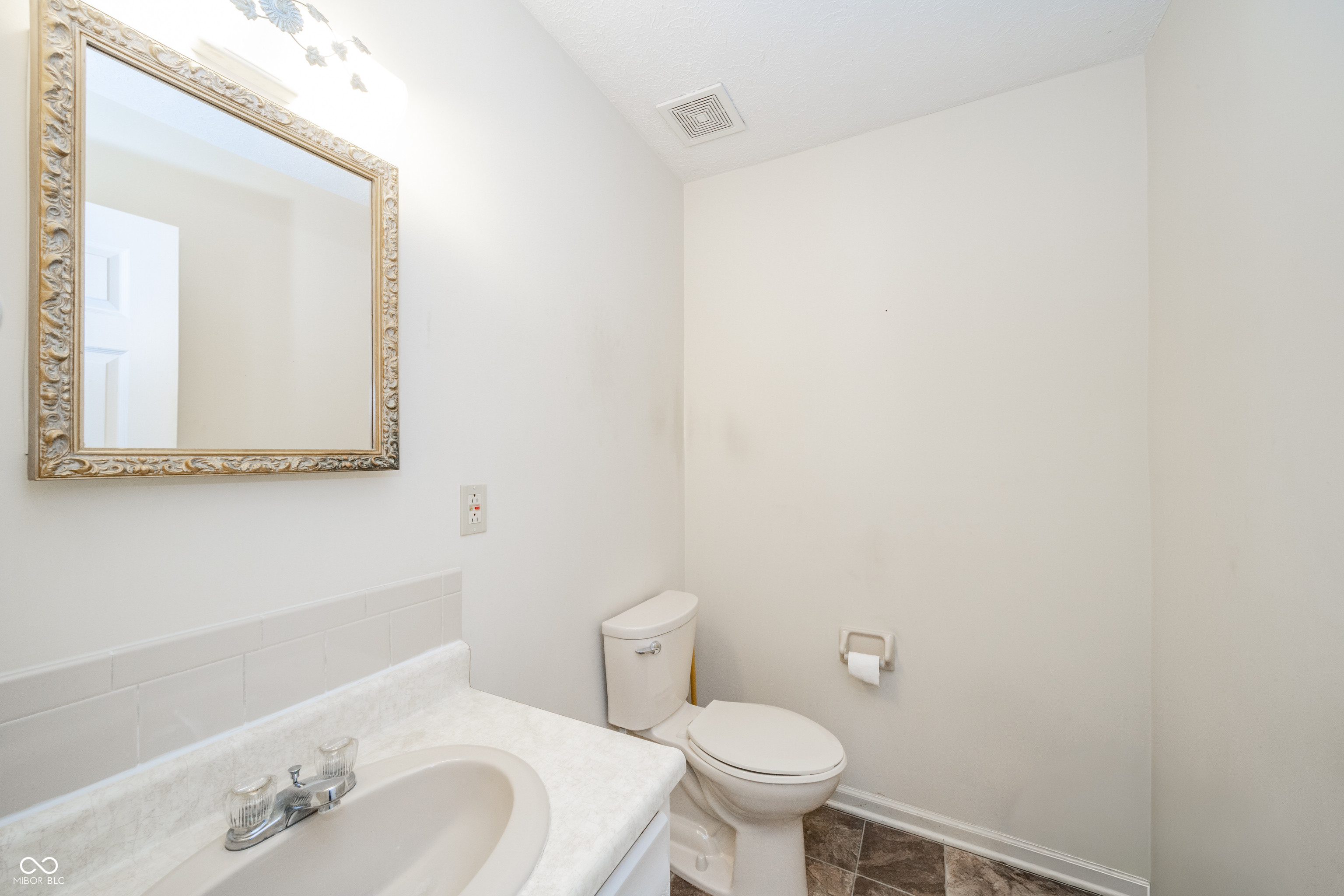 4328 Rutgers Drive Anderson, IN 46013 - Photo 19 of 33