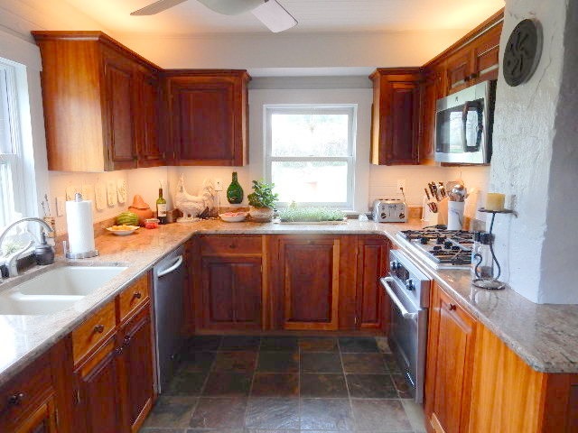 7782 Muddy Run Road Williamsville, VA 24487 - Photo 12 of 34 Gallery Image 12