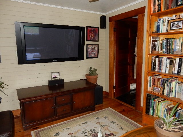 7782 Muddy Run Road Williamsville, VA 24487 - Photo 22 of 34 Gallery Image 22
