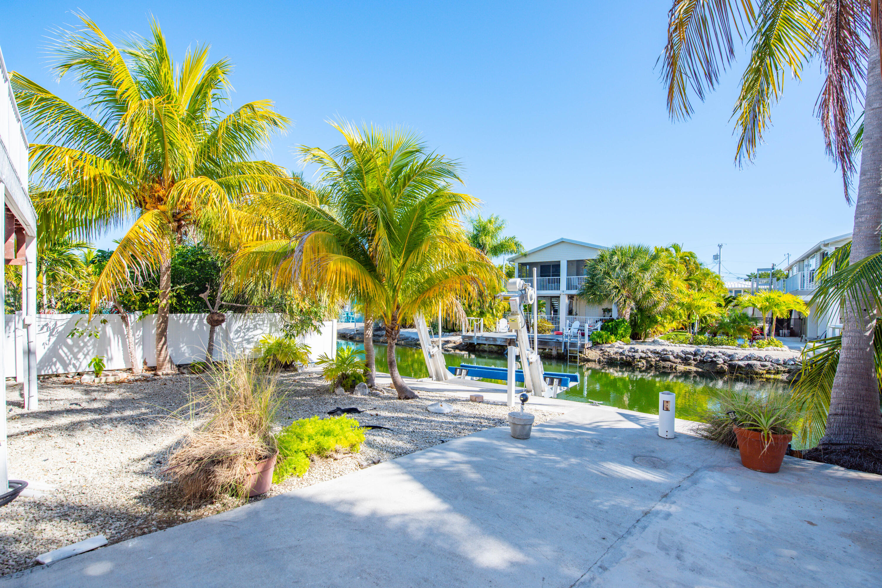 131 Doubloon Lane Cudjoe, FL 33042 - Photo 20 of 34 023-131DoubloonLane-CudjoeKey-FL-33042-F