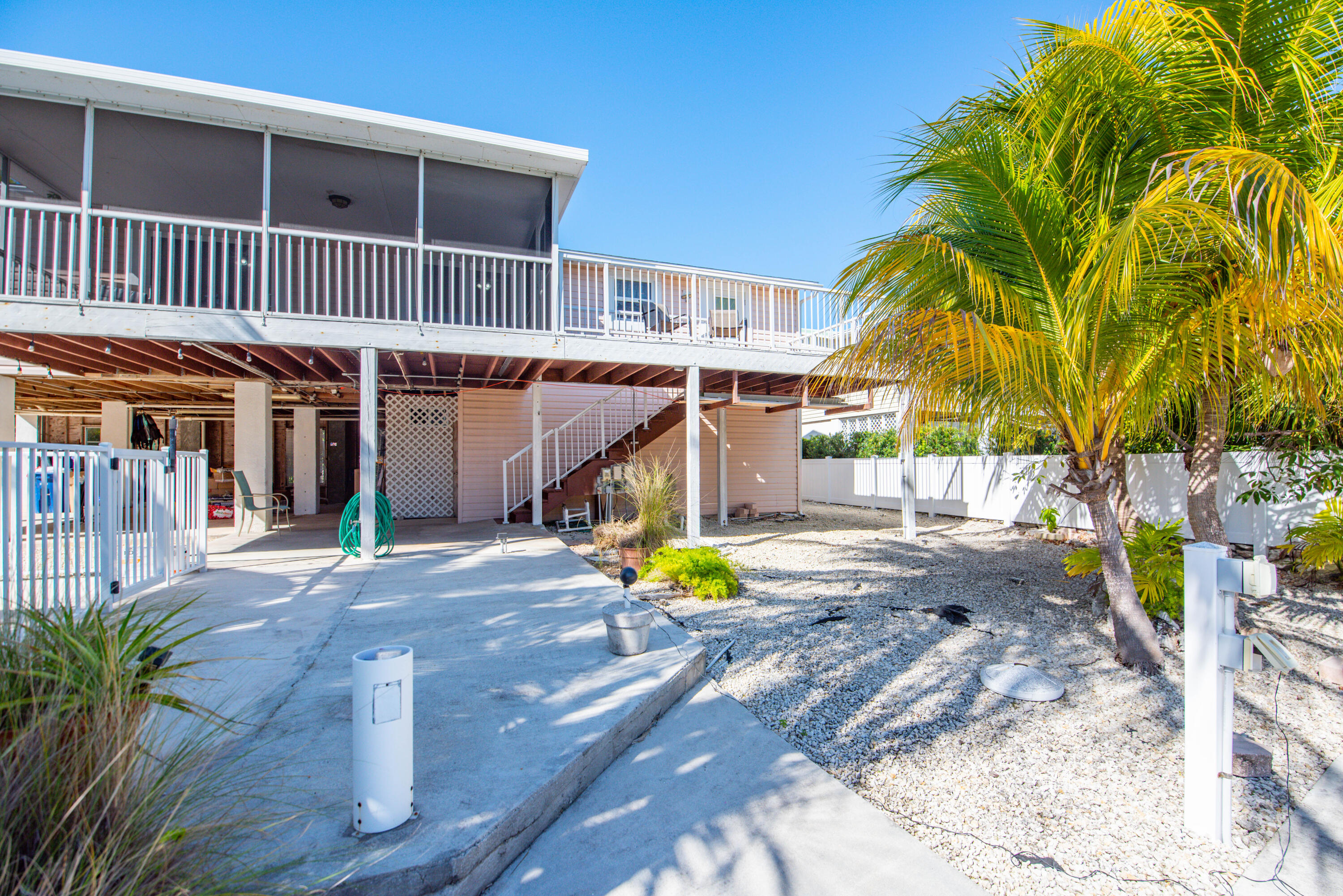 131 Doubloon Lane Cudjoe, FL 33042 - Photo 21 of 34 025-131DoubloonLane-CudjoeKey-FL-33042-F