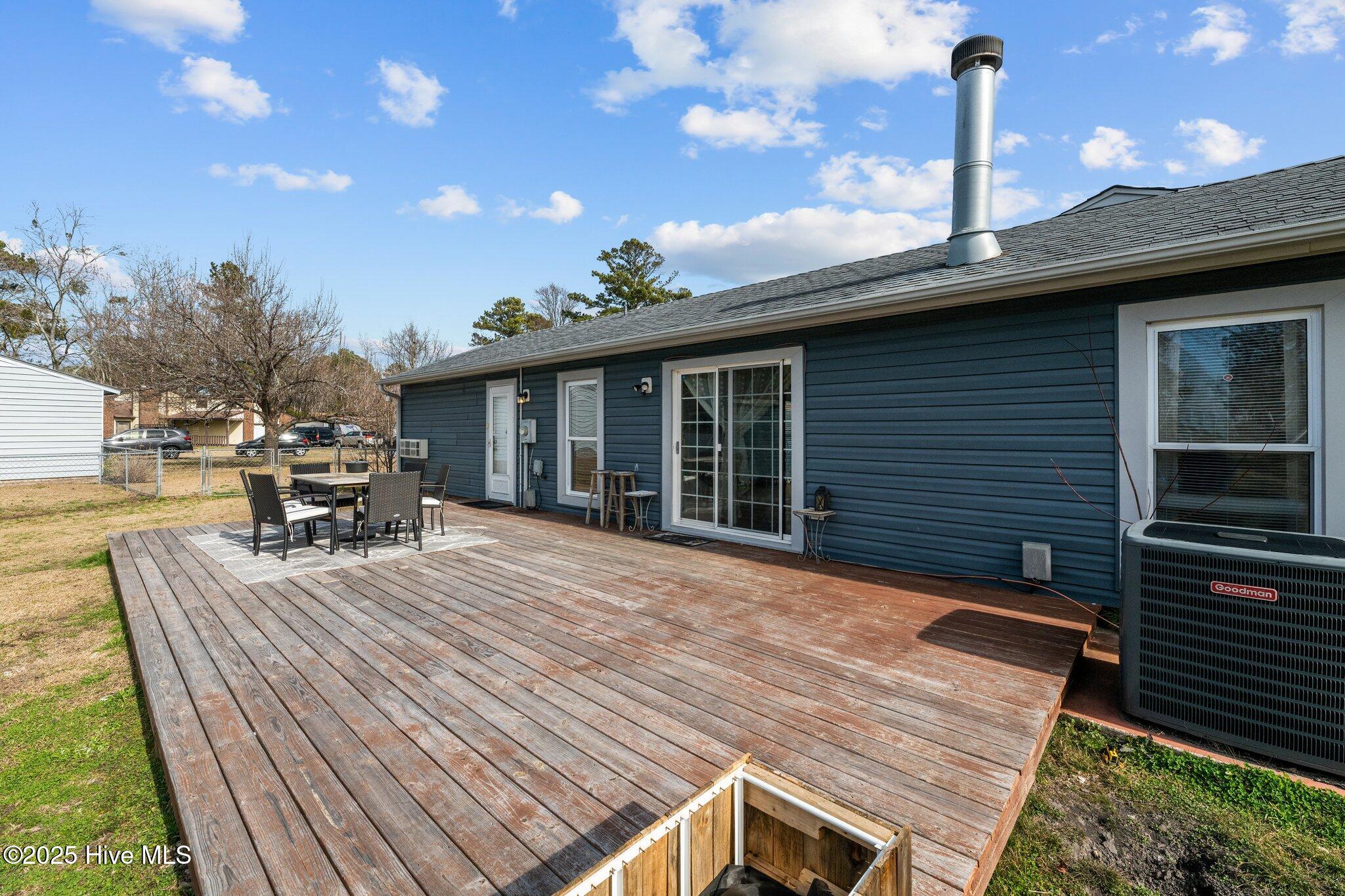 103 Shipman Road Havelock, NC 28532 - Photo 37 of 43 36-web-or-mls-DSC_5911