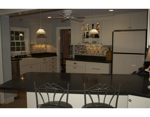 65 Hagen Road Newton, MA 02459 - Photo 8 of 17