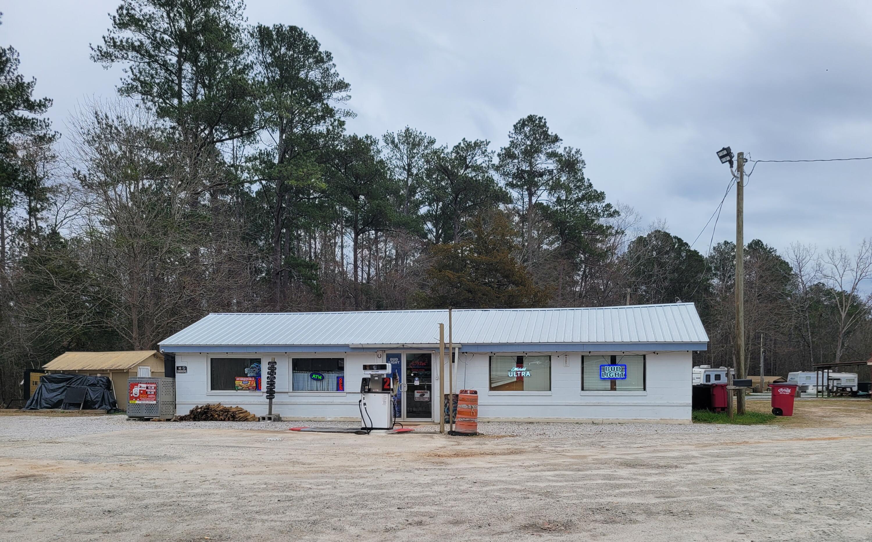 18 Lake View Drive Tignall, GA 30668 - Photo 4 of 6 Bait & Tackle shop