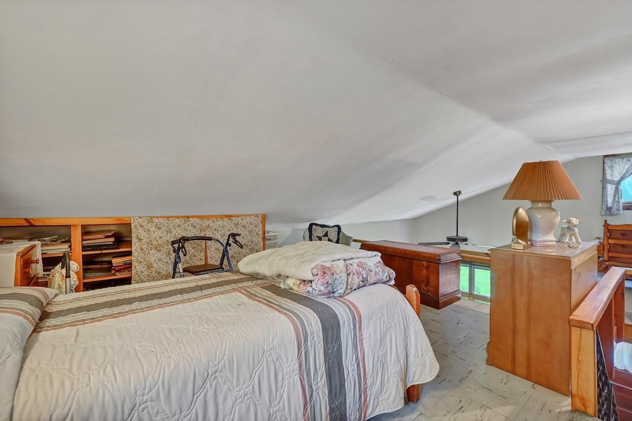 213 Houde Road Eliot, ME 03903 - Photo 34 of 55 213 Houde Rd Loft5