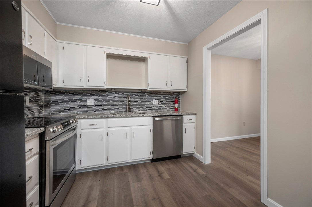 196 Old River Road, Unit 7SF Lincoln, RI 02865 - Photo 8 of 28