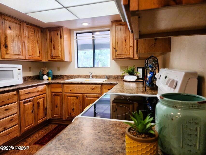 4977 Apache Way Lakeside, AZ 85929 - Photo 14 of 36 14