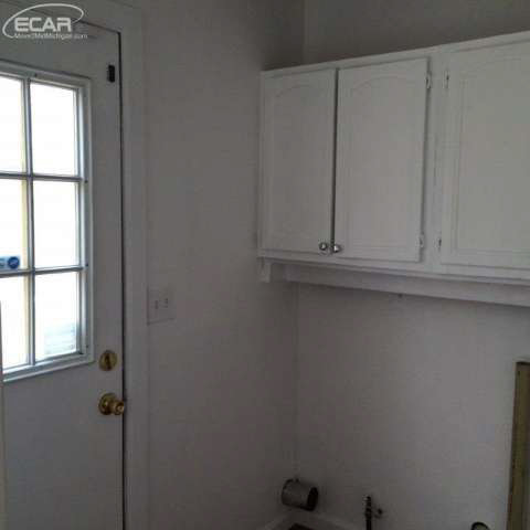 10051 Carmer Road Fenton, MI 48430 - Photo 14 of 37 20434554-13.JPG