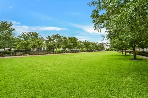 $499,000 | 2058 Fannin Station North, Houston, TX 77045
