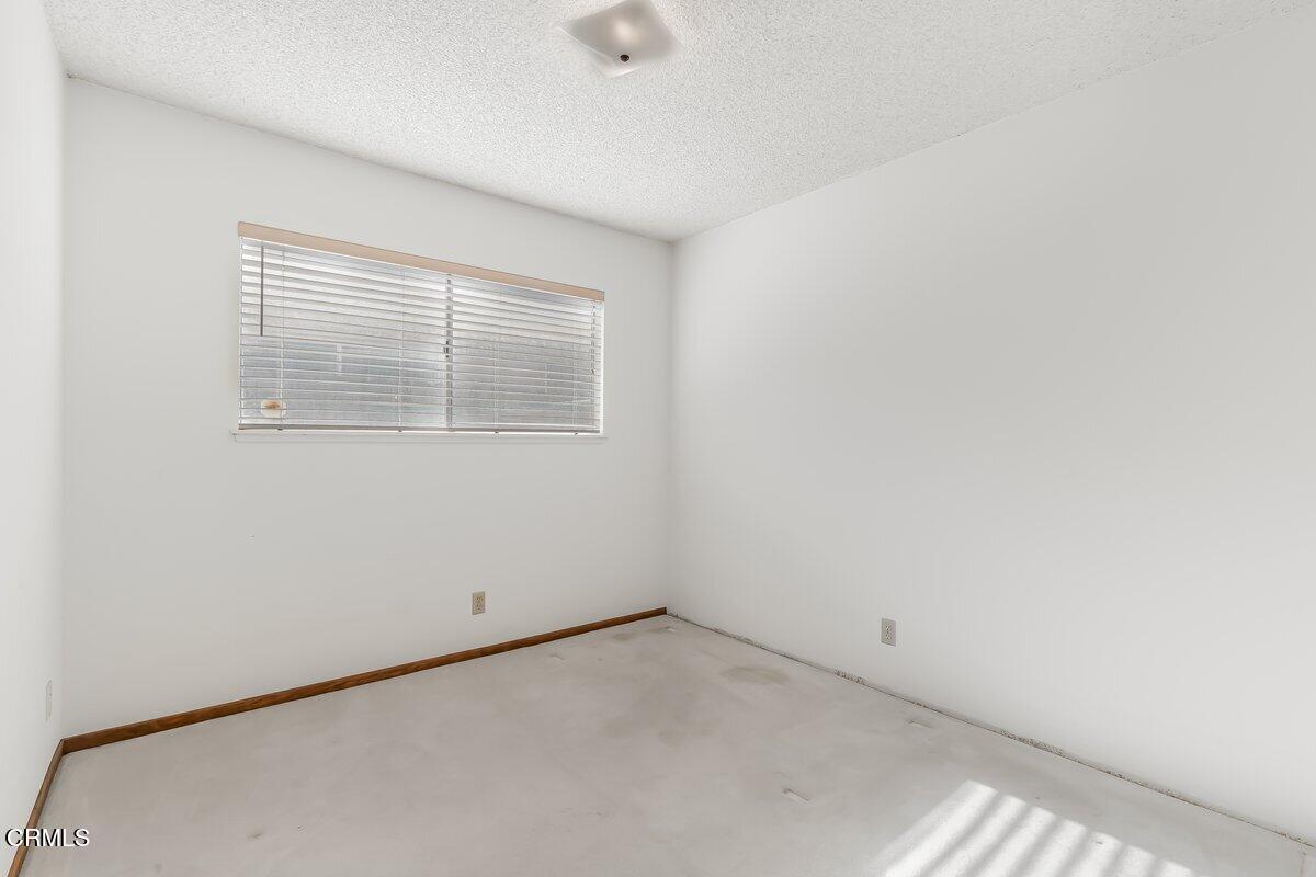 4800 Halsey Way Oxnard, CA 93033 - Photo 14 of 18 an empty room with a window