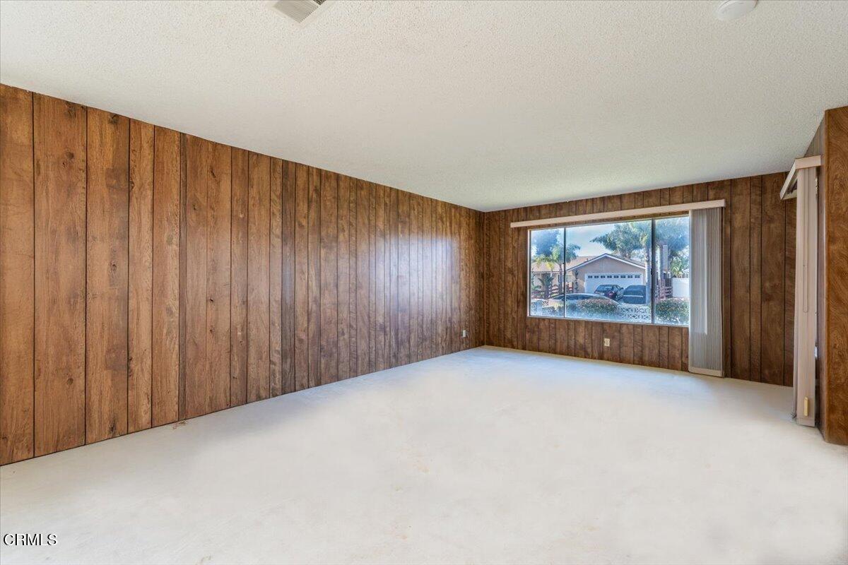 4800 Halsey Way Oxnard, CA 93033 - Photo 6 of 18 a view of an empty room with painting on the wall