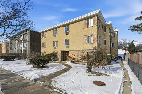 $154,000 | 1609 West Howard Street, Unit 2, Evanston, IL 60202
