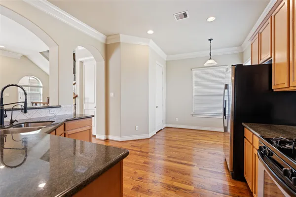 $449,000 | 2830 Sherwin Street, Houston, TX 77007