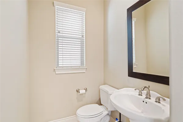 $449,000 | 2830 Sherwin Street, Houston, TX 77007