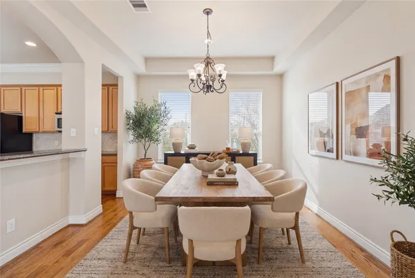 $449,000 | 2830 Sherwin Street, Houston, TX 77007