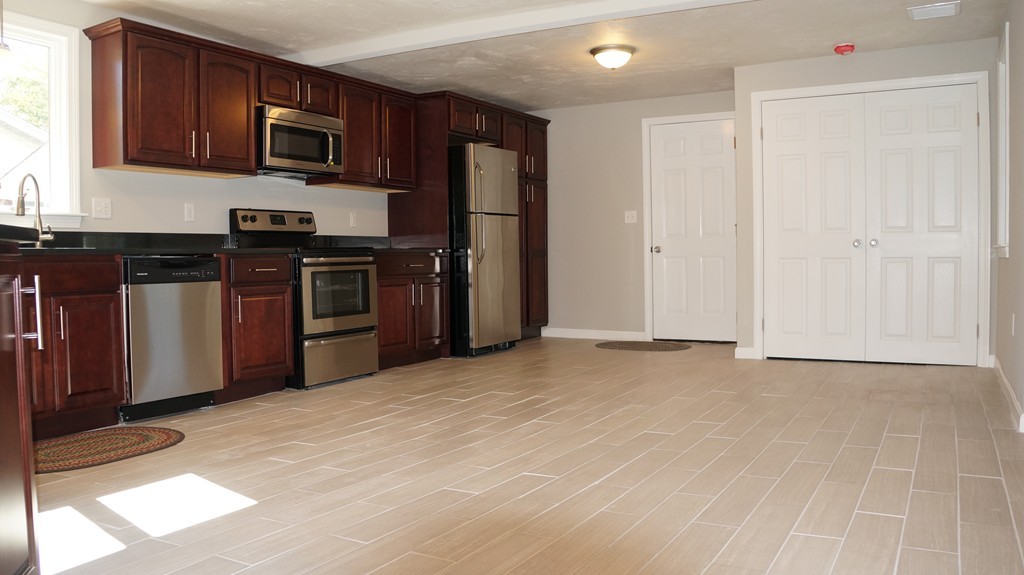14 Linda Road Braintree, MA 02184 - Photo 3 of 13 Gallery Image 3