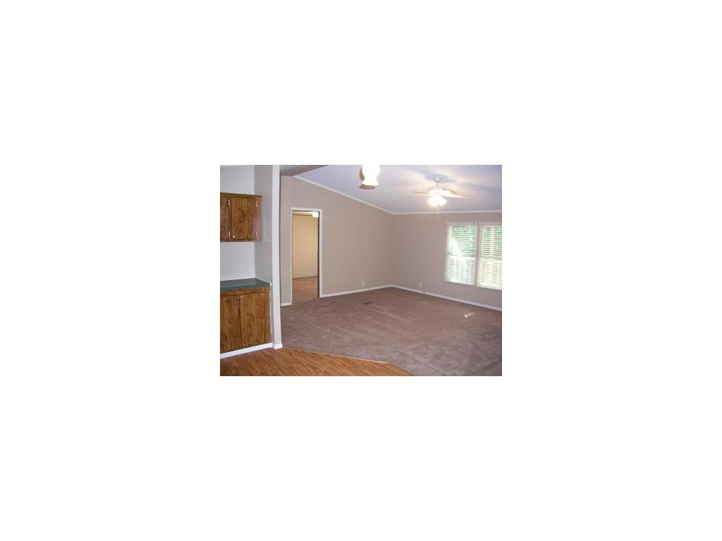 129 Ed Green Road Hampton, TN 37658 - Photo 9 of 14 Living Room