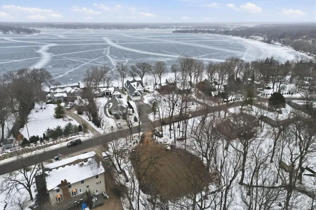 $599,000 | 25725 Birch Bluff Road, Excelsior, MN 55331