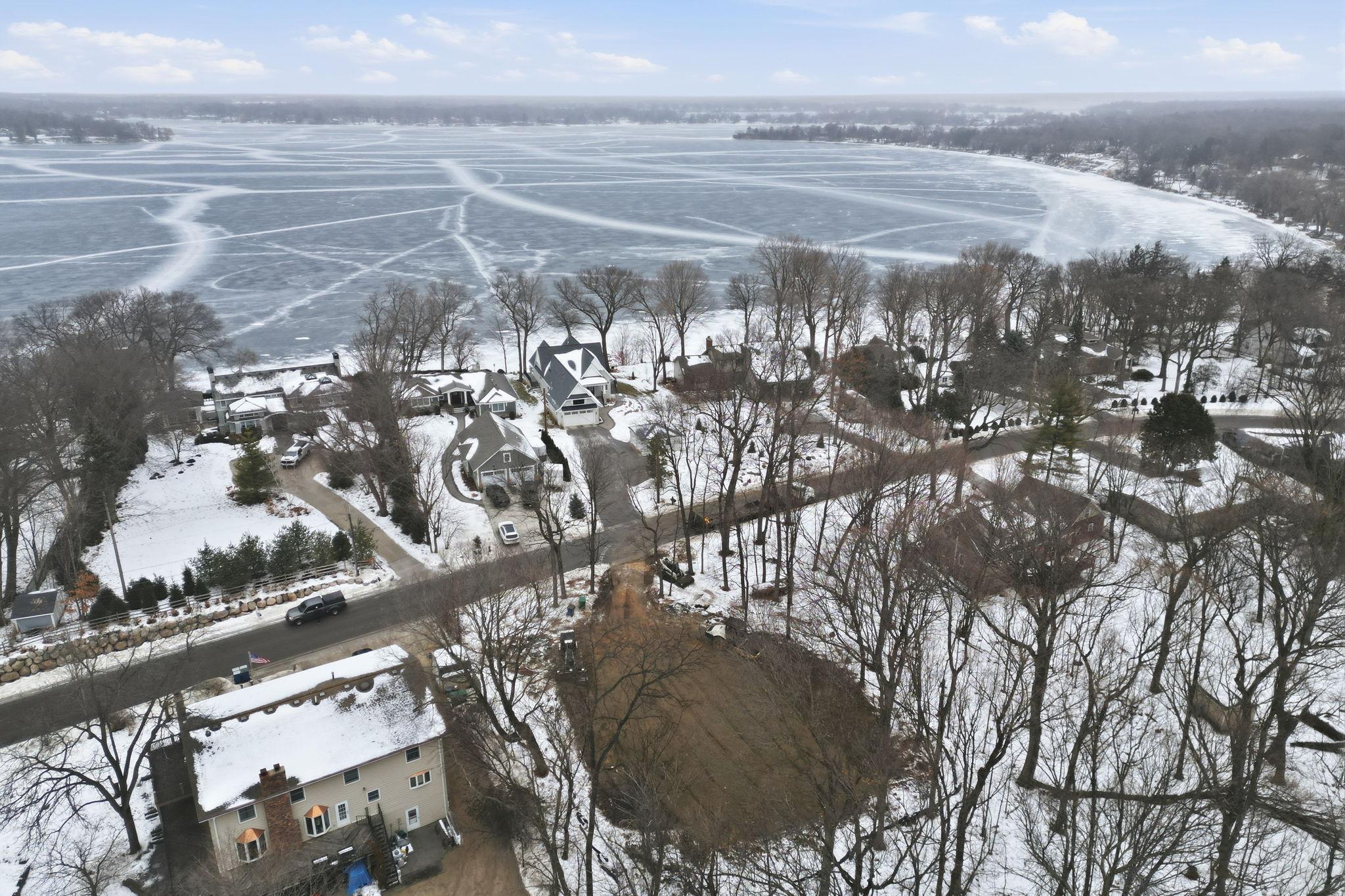 25725 Birch Bluff Road Excelsior, MN 55331 - Photo 4 of 7