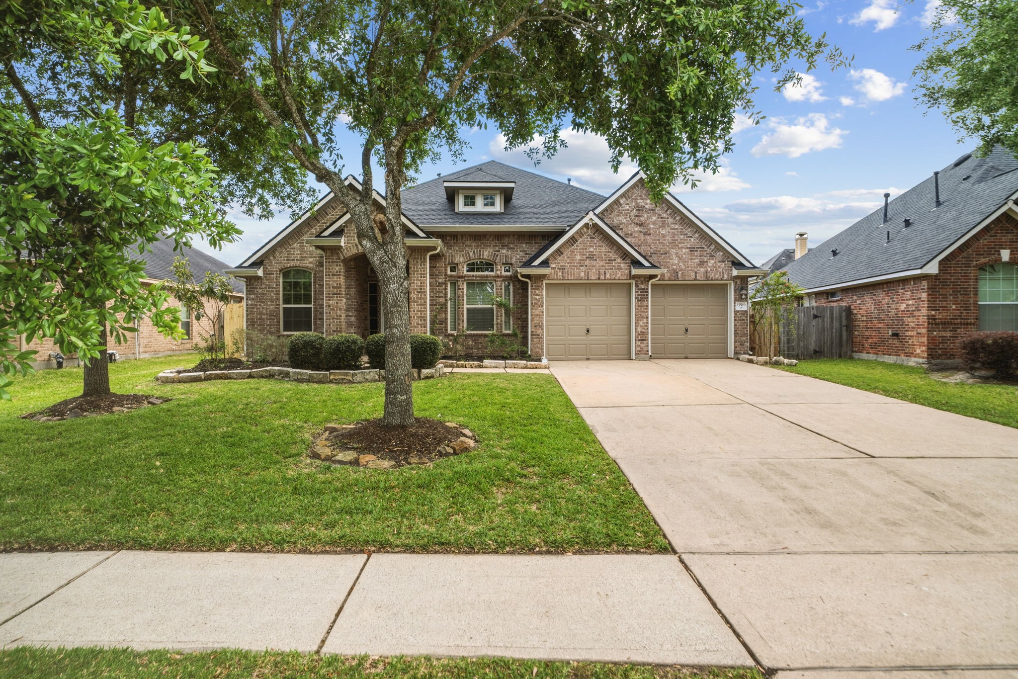 15919 Walnut Shores Drive Houston, TX 77044 - Photo 1 of 36