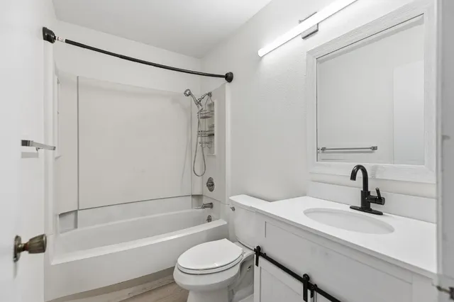 $235,000 | 102 Luna Grande Circle, Unit 6, Sacramento, CA 95834