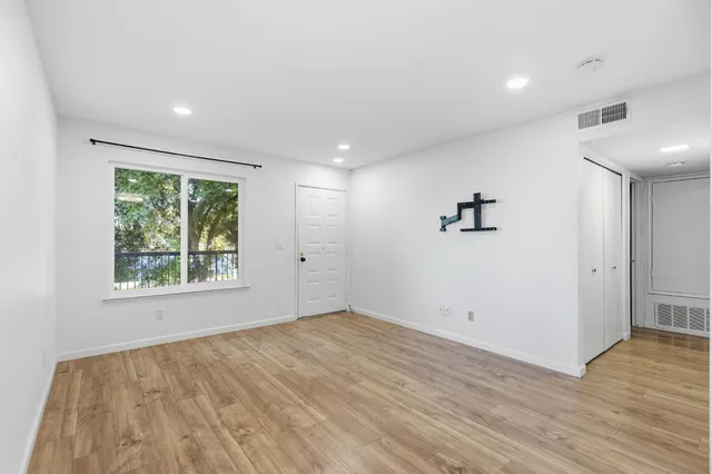 $235,000 | 102 Luna Grande Circle, Unit 6, Sacramento, CA 95834