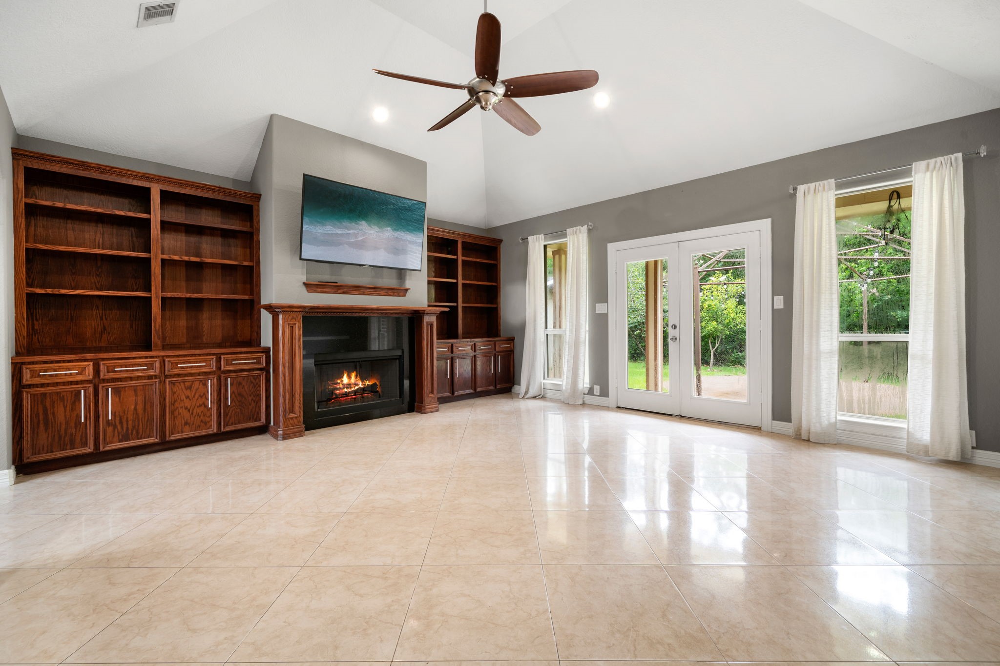 600 Riverbend Street Baytown, TX 77521 - Photo 9 of 26