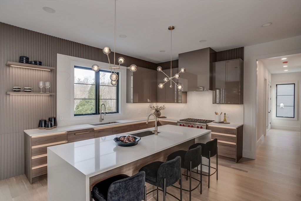 71 Harwich Road Newton, MA 02467 - Photo 10 of 32