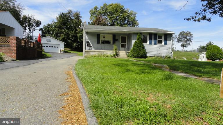69 Nottingham Road Hagerstown, MD 21740 - Photo 13 of 14 Exterior (Front)