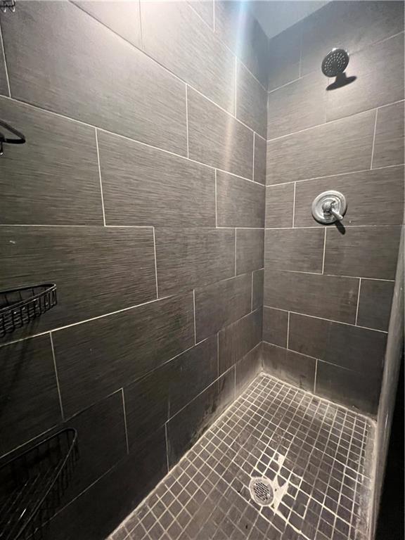 1105 Riverside Drive, Unit 2 Beaver, PA 15009 - Photo 15 of 21 a bathroom with a shower