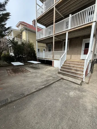 $4,600 | 68 Harvest Street, Unit 1, Boston, MA 02125
