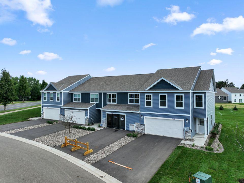 13728 Kaylemore Trail Rosemount, MN 55068 - Photo 2 of 46