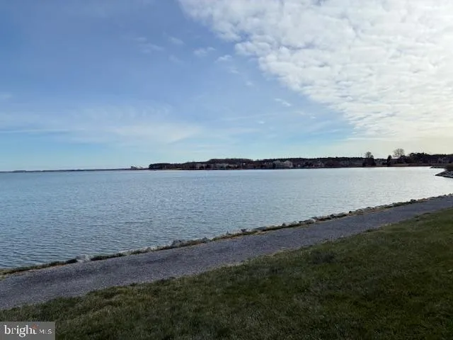 $2,200 | 10 B Queen Elizabeth Court, Chester, MD 21619