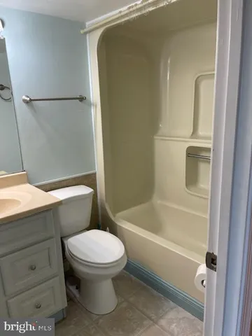 $2,200 | 10 B Queen Elizabeth Court, Chester, MD 21619