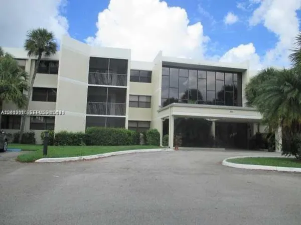 $2,850 | 491 Racquet Club Road, Unit 312, Weston, FL 33326