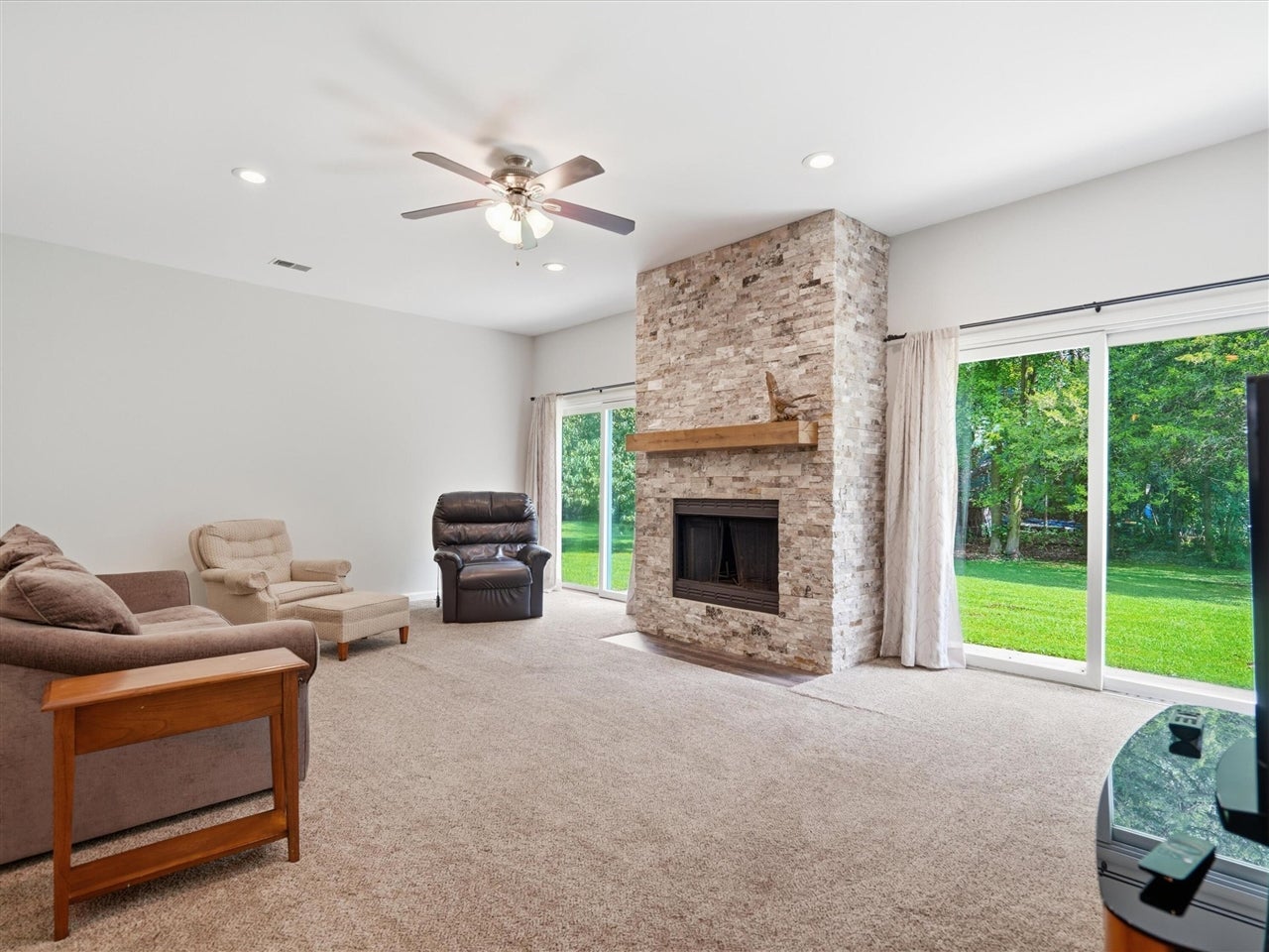 4493 Clifford Road Brighton, MI 48116 - Photo 15 of 69 Gallery Image 15