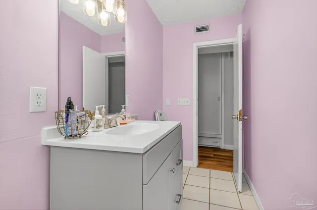 $599,900 | 8 Manor Drive, Pensacola, FL 32507