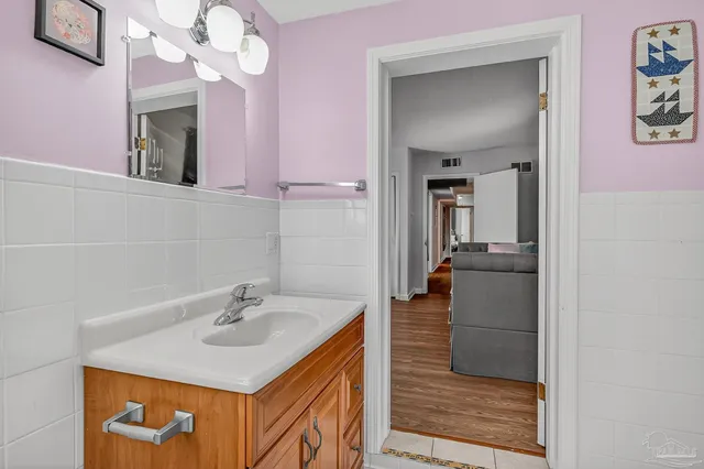 $599,900 | 8 Manor Drive, Pensacola, FL 32507