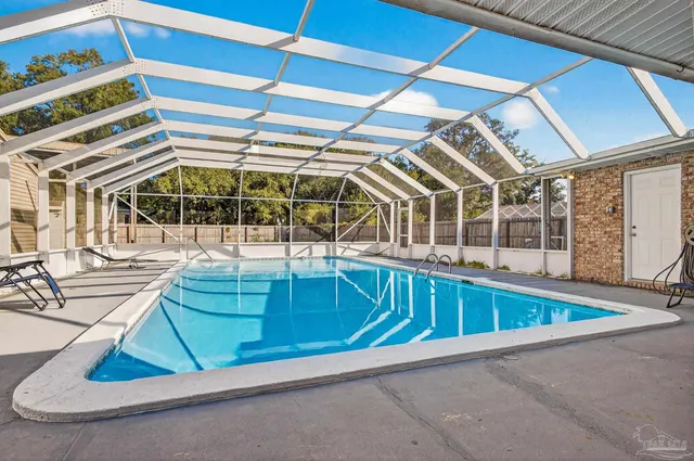 $599,900 | 8 Manor Drive, Pensacola, FL 32507