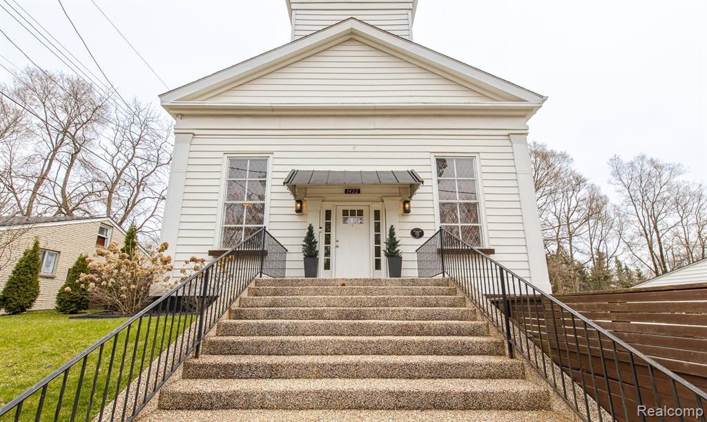 1422 Milmine Road Leonard, MI 48367 - Photo 6 of 84 Gallery Image 6