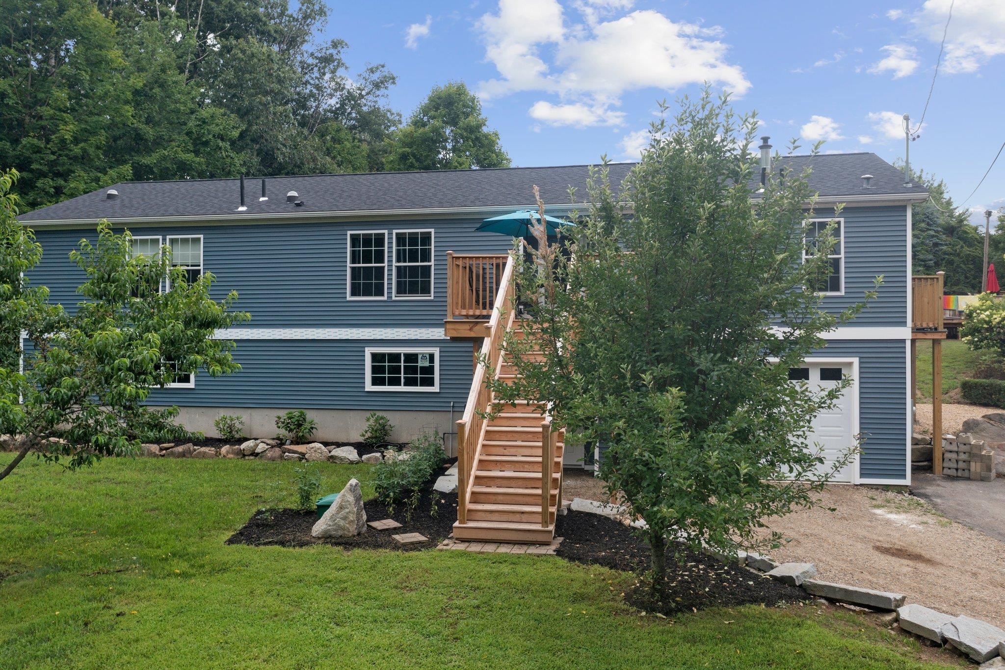 24 Hall Road Barrington, NH 03825 - Photo 1 of 40