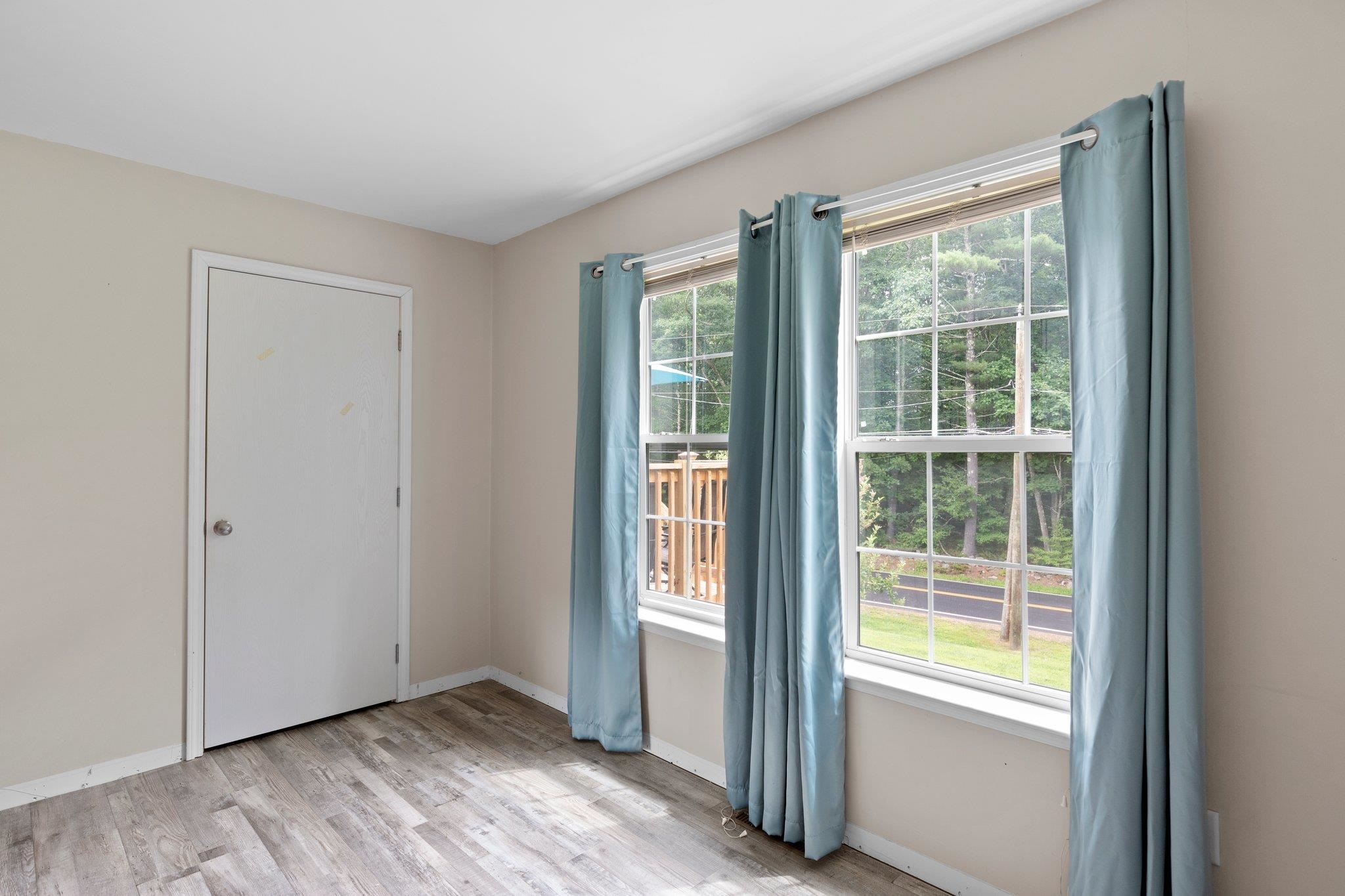 24 Hall Road Barrington, NH 03825 - Photo 6 of 40