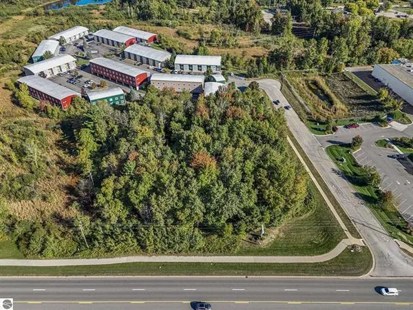 $500,000 | 0 Perry Avenue, Big Rapids, MI 49307