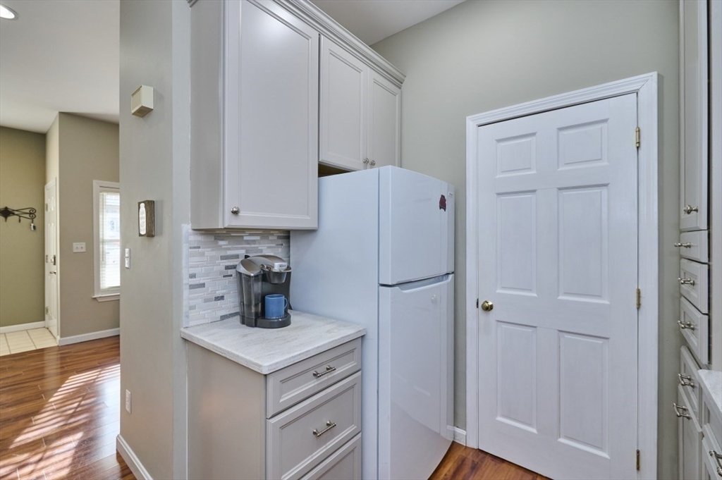 1014 Gazebo Circle, Unit 1014 Reading, MA 01867 - Photo 6 of 23