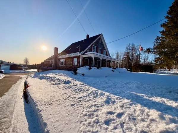 $448,000 | 1376 Presidential Highway, Jefferson, NH 03583