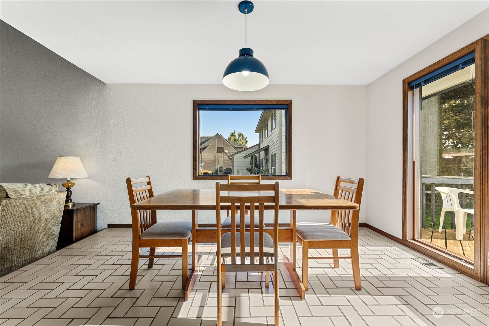 10 Pogue Road Okanogan, WA 98840 - Photo 12 of 40 a dining room with furniture and window