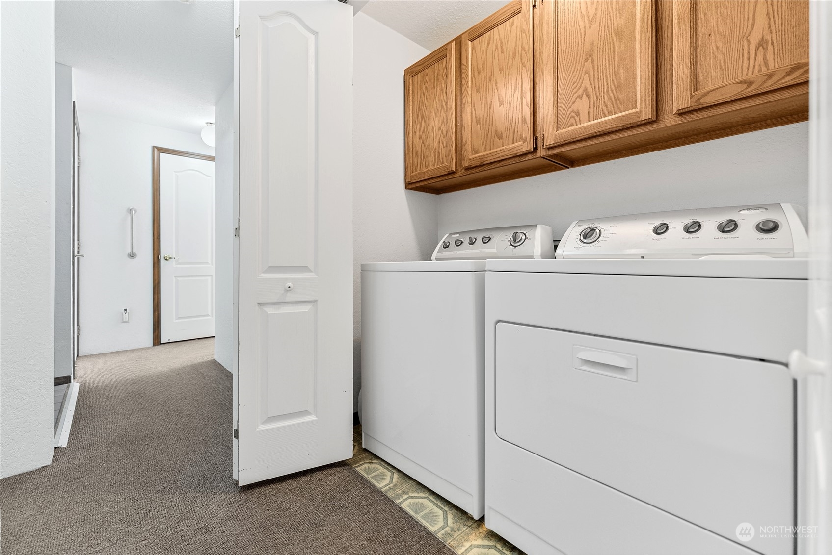 10 Pogue Road Okanogan, WA 98840 - Photo 17 of 40 a utility room with dryer and washer