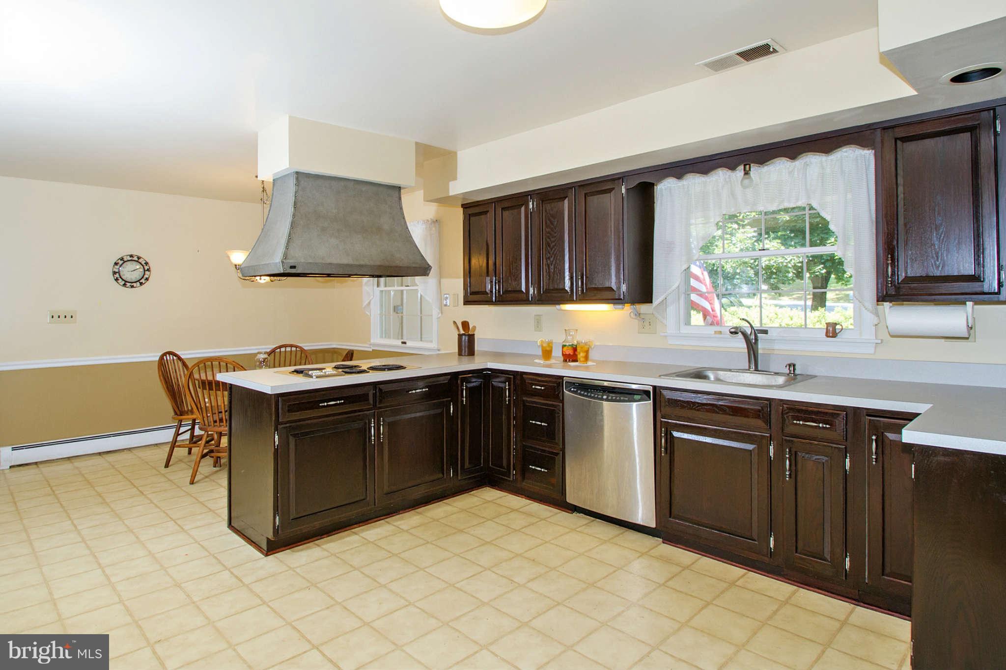 1629 Gamewell Road Silver Spring, MD 20905 - Photo 2 of 17 Kitchen