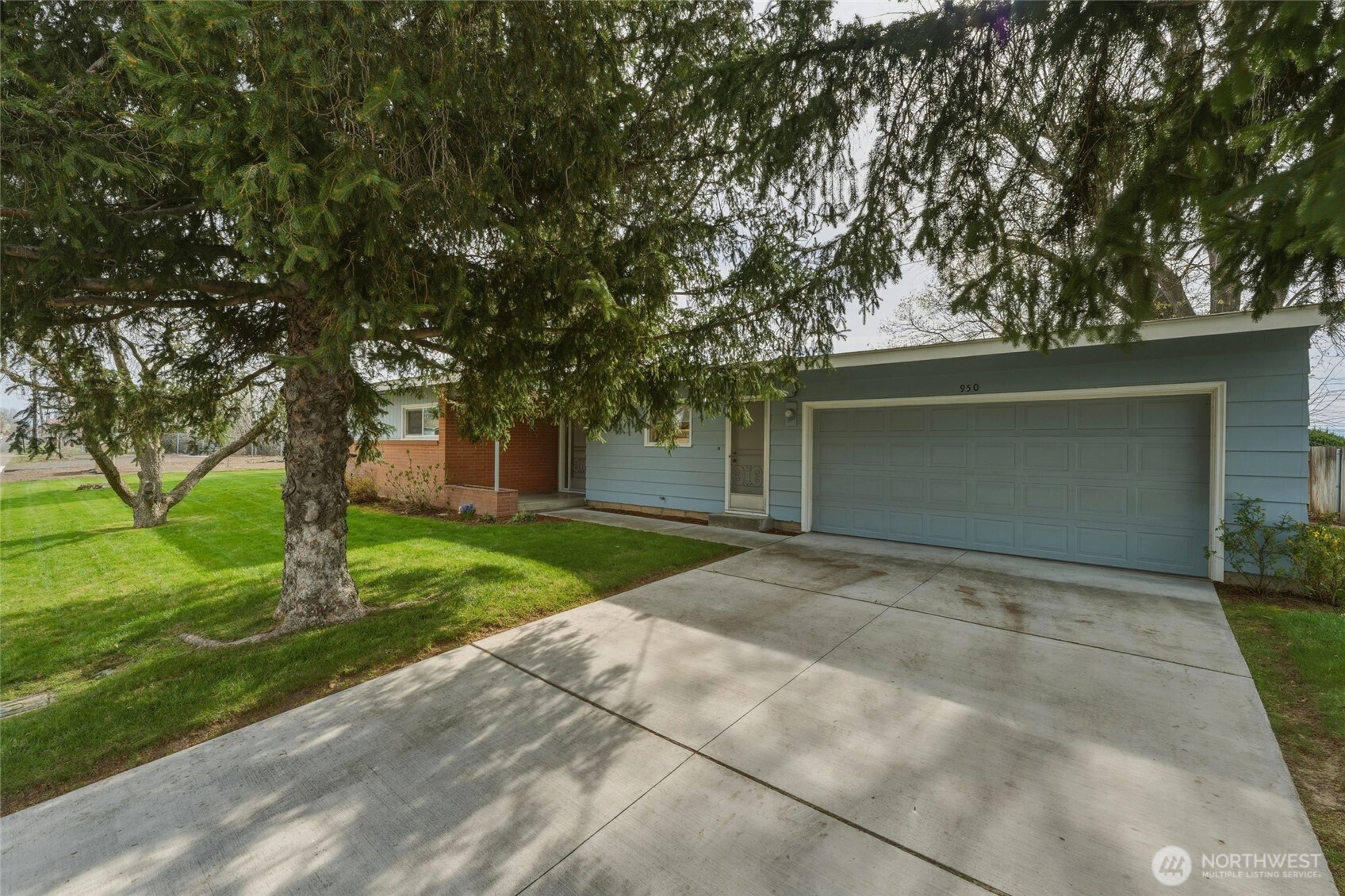 950 Southeast 12th Street College Place, WA 99324 - Photo 3 of 33